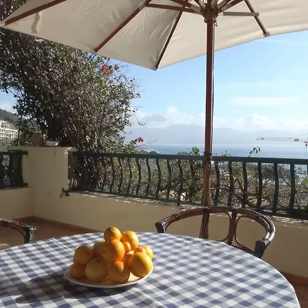 Superbe Piscine Aux Sanguinnaires * Ajaccio (Corsica)
